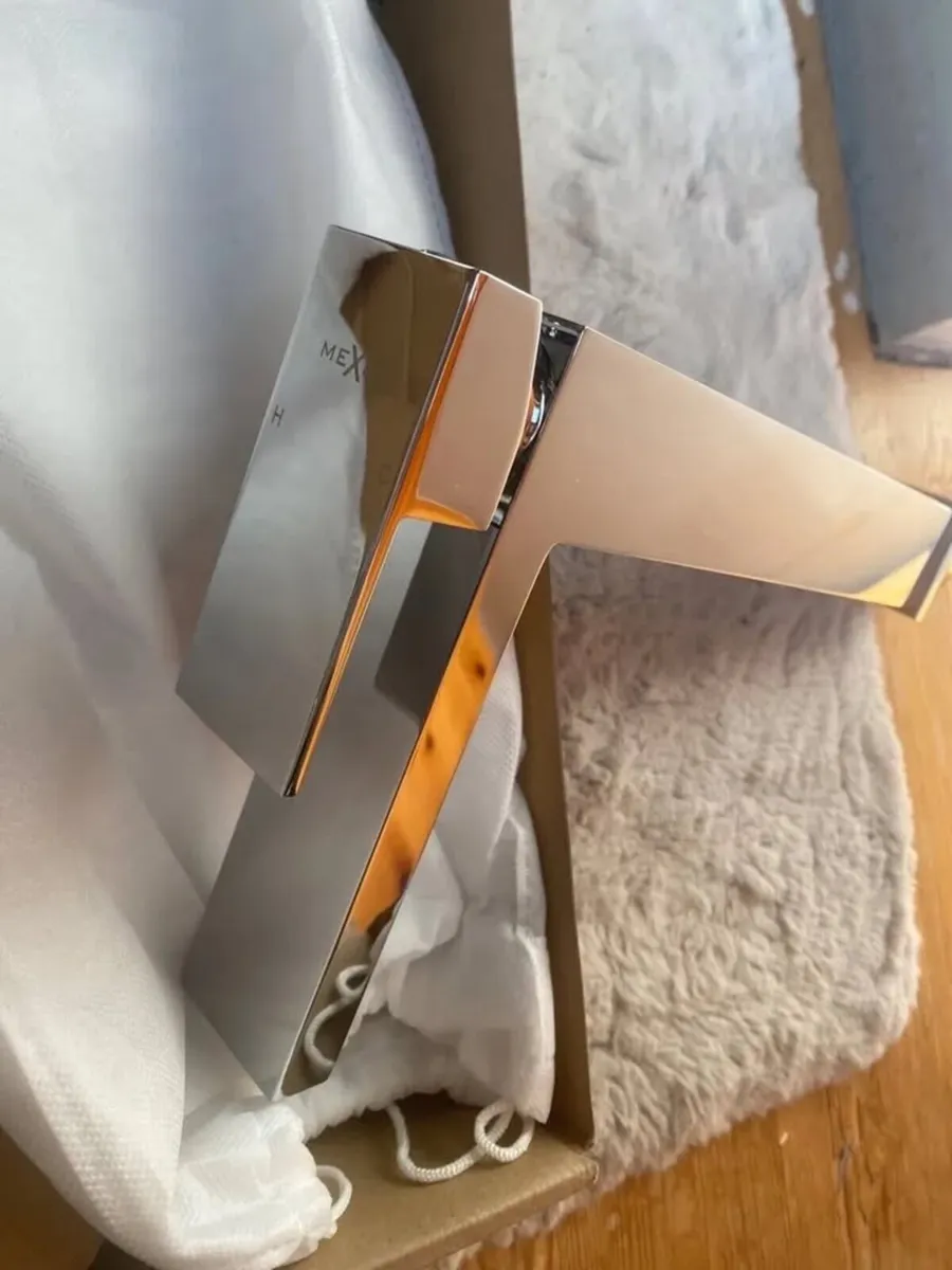 Tall Chrome washbasin tap - Image 2