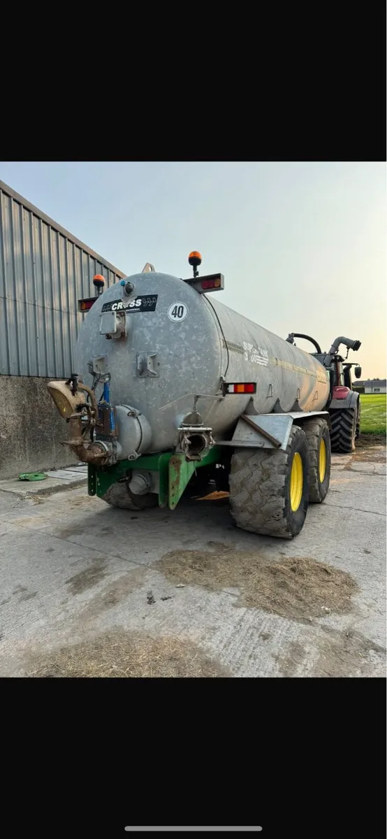 Cross 3500 gallon tanker - Image 3