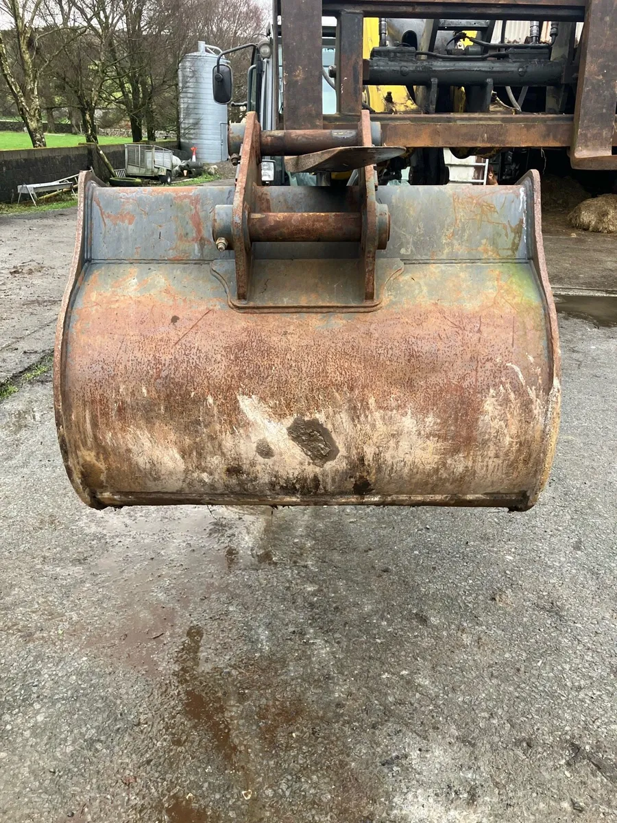 4ft Tusk digging bucket - Image 2