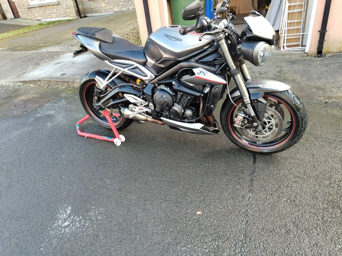 Triumph Street Triple RS - Image 1