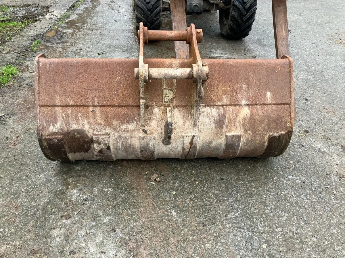 5’ 6” grading bucket. 65mm pins - Image 2