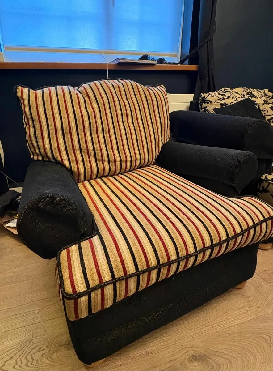 Complete Suite of furniture - Image 2