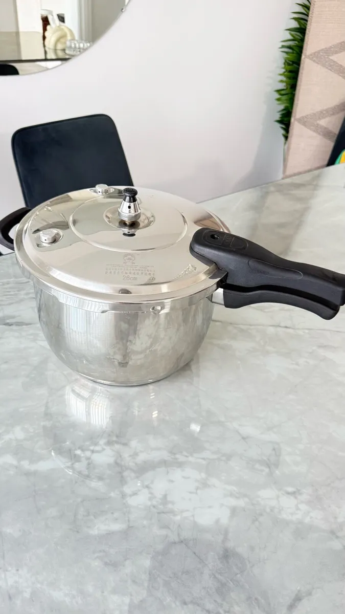 Pressure cooker steel very good quality - Image 3