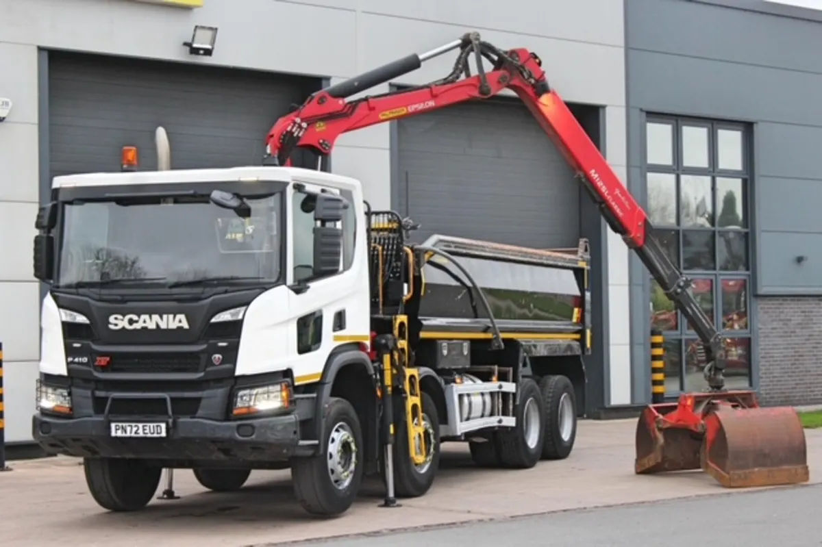 2022 SCANIA P410 XT 8X4 TIPPER GRAB - Image 3
