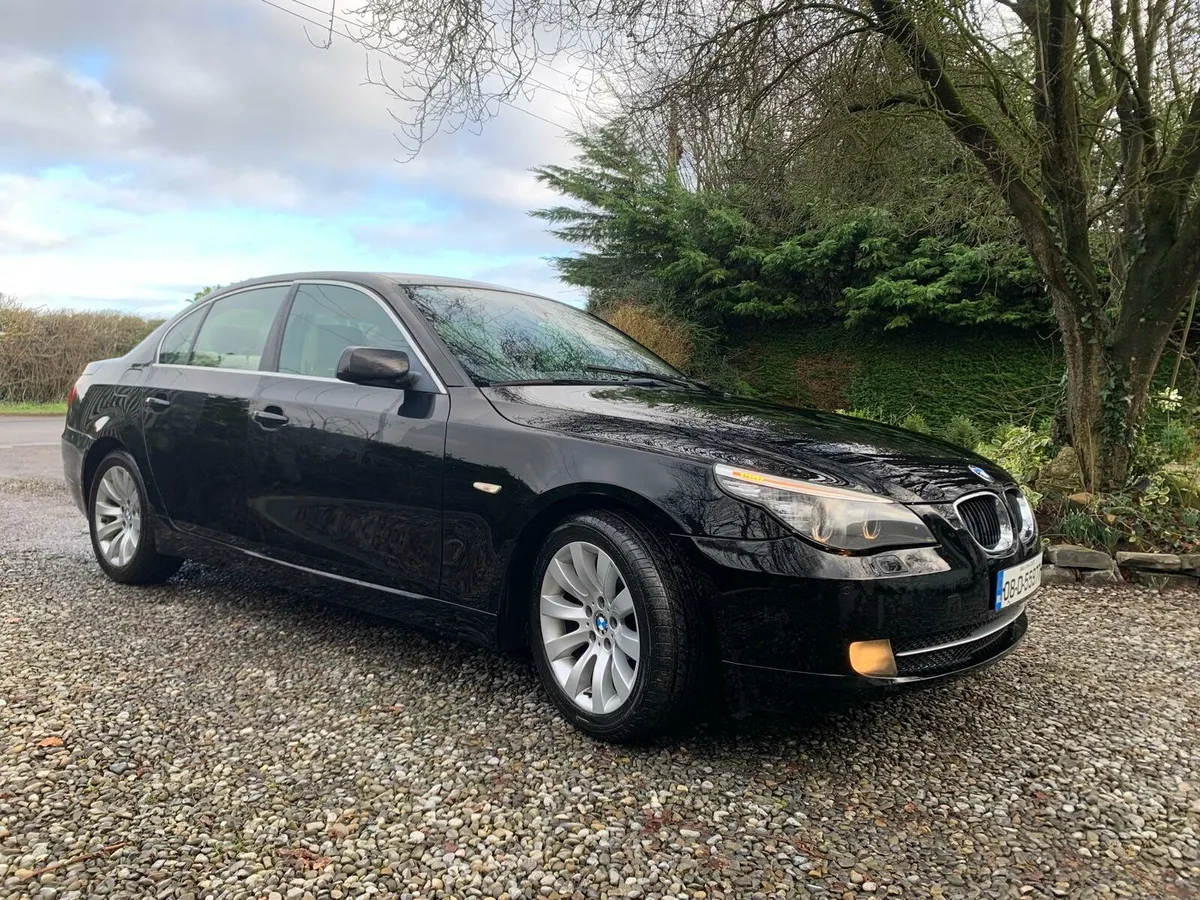 Bmw 520d lci - Image 1