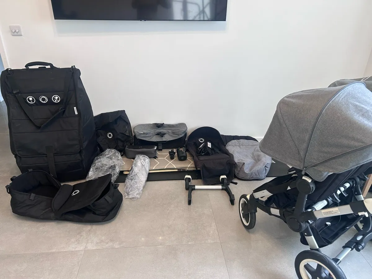 Stunning bugaboo donkey duo pram - Image 1