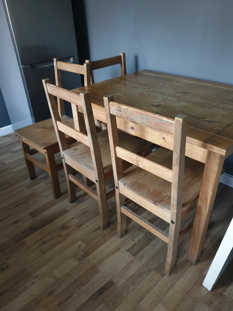 table and chairs