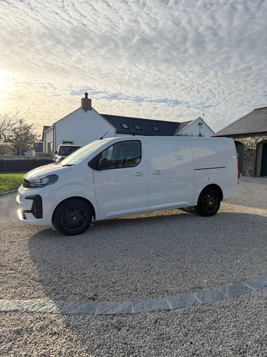 2025 Vauxhall Vivaro F3100 PRO 2.0L - Image 3
