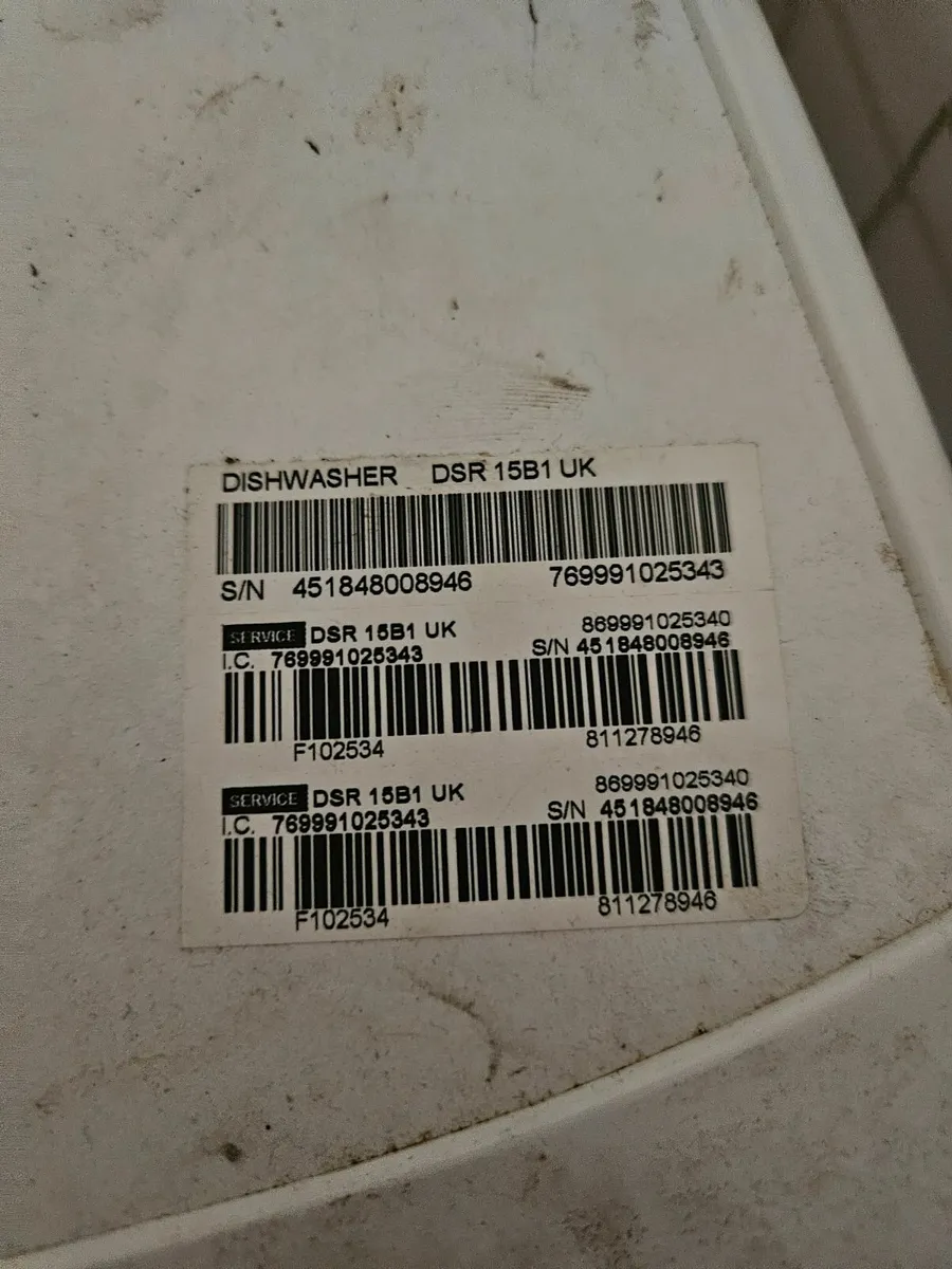 Indesit Slimline Dishwasher - Image 2