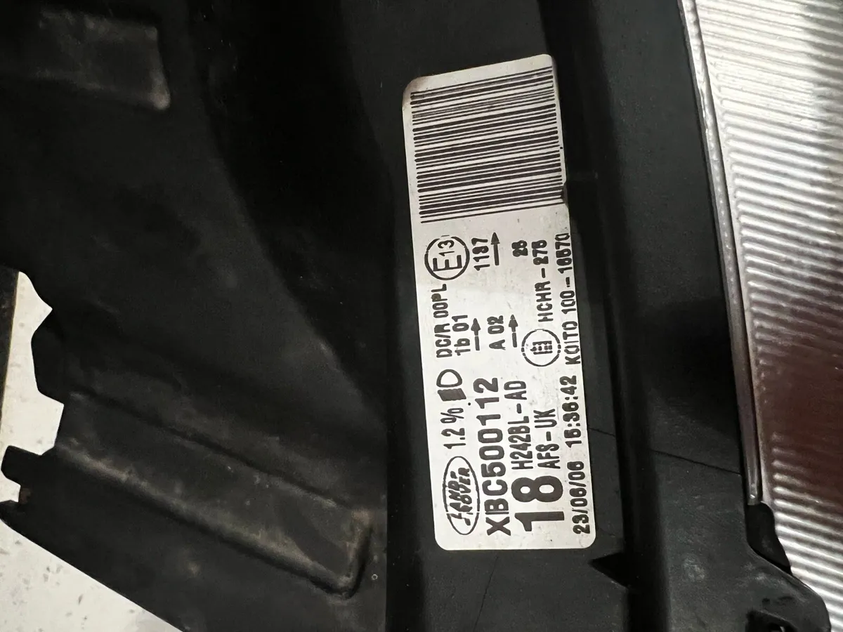 Discovery 3 headlight - Image 2