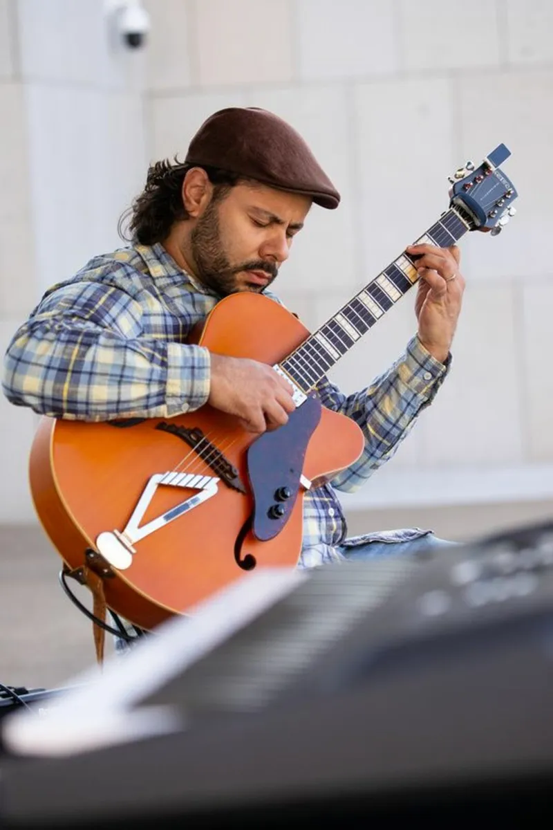 Guitar & Ukulele Lessons in Your Home (Dunboyne) - Image 1