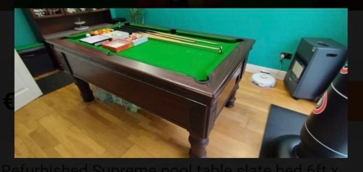 Pool table - Image 1