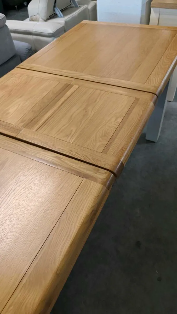 Extending Oak Dining Table Ex Display Like New - Image 4