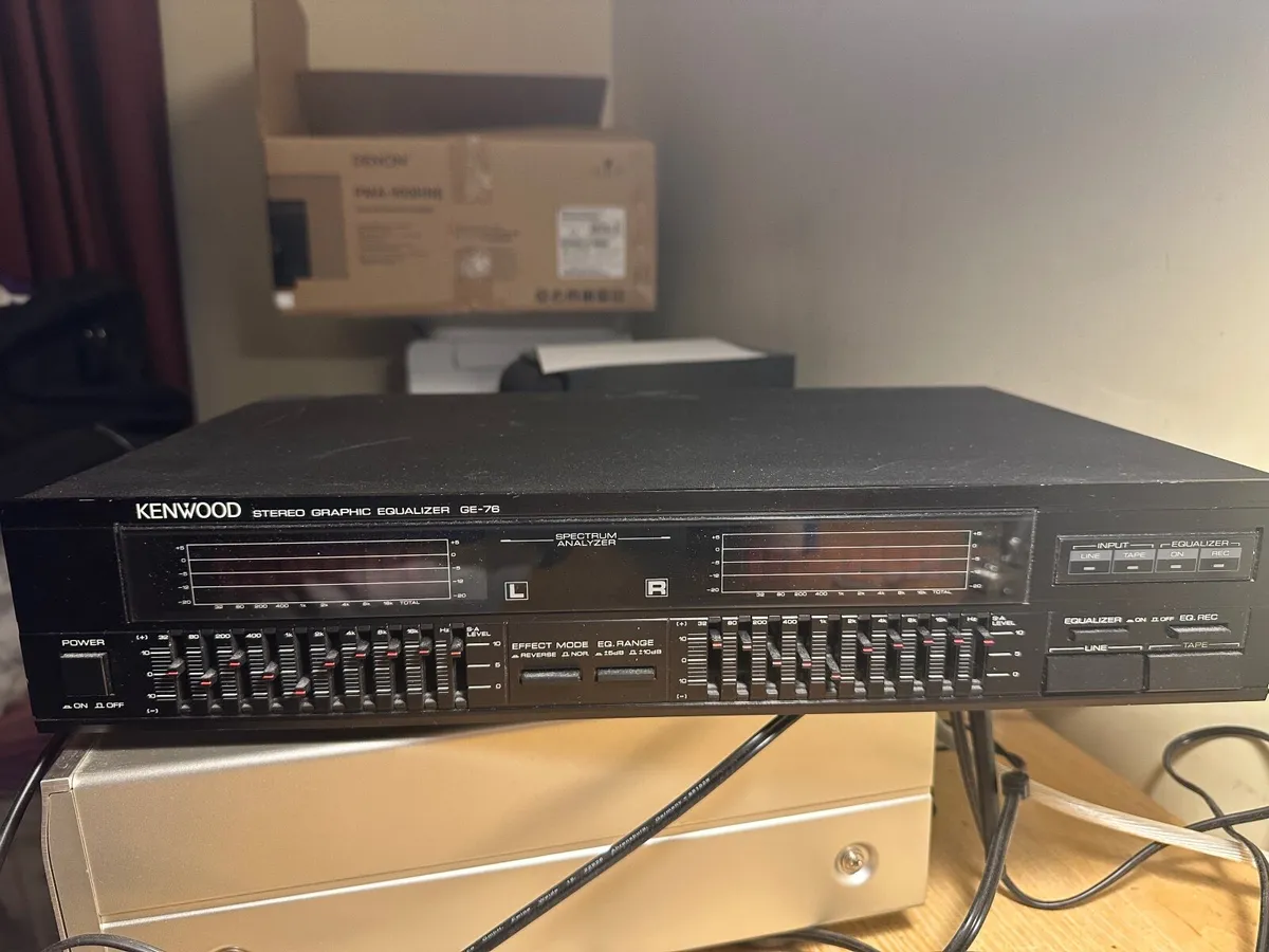 The Kenwood GE-76 is a 9-band-per-channel stereo g - Image 4