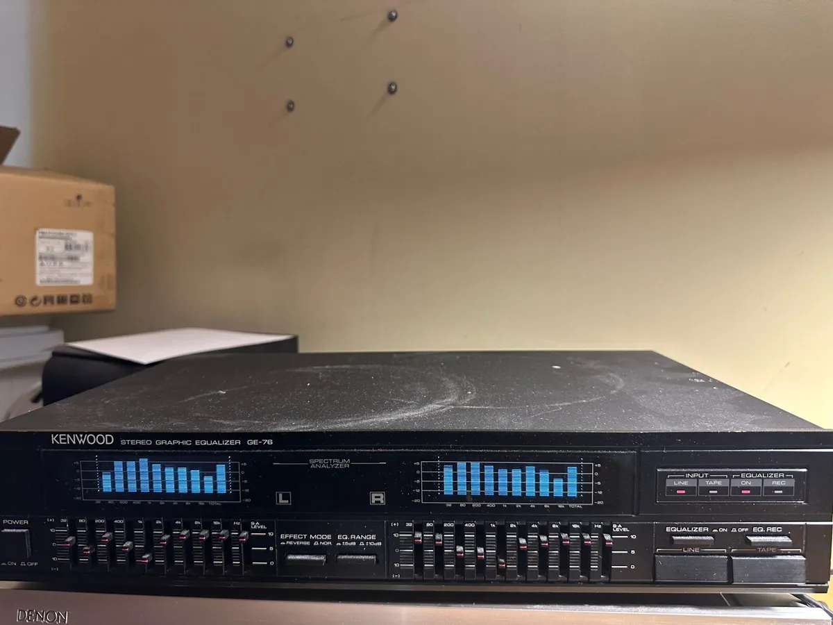The Kenwood GE-76 is a 9-band-per-channel stereo g - Image 3