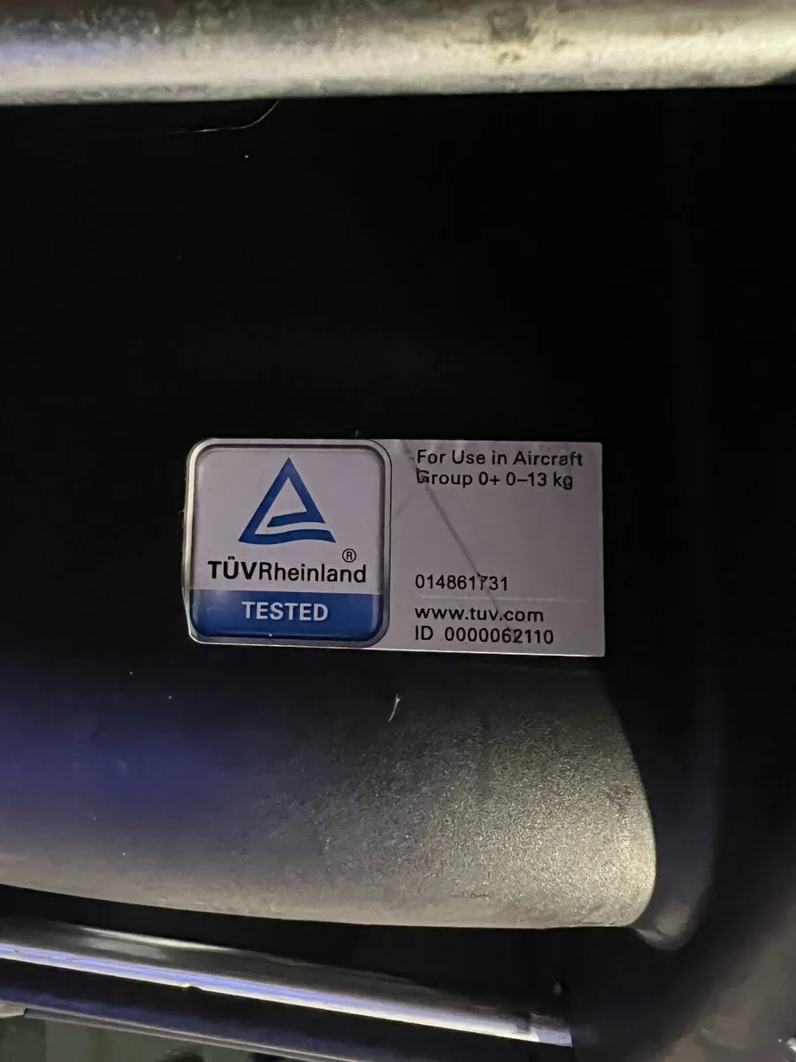 Maxi - Cosi Car seat with Isofix - Image 4