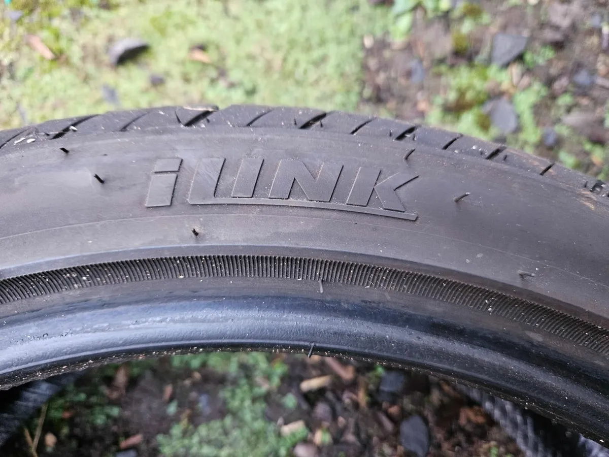 Tyre Set 225/40 R18 - Image 3