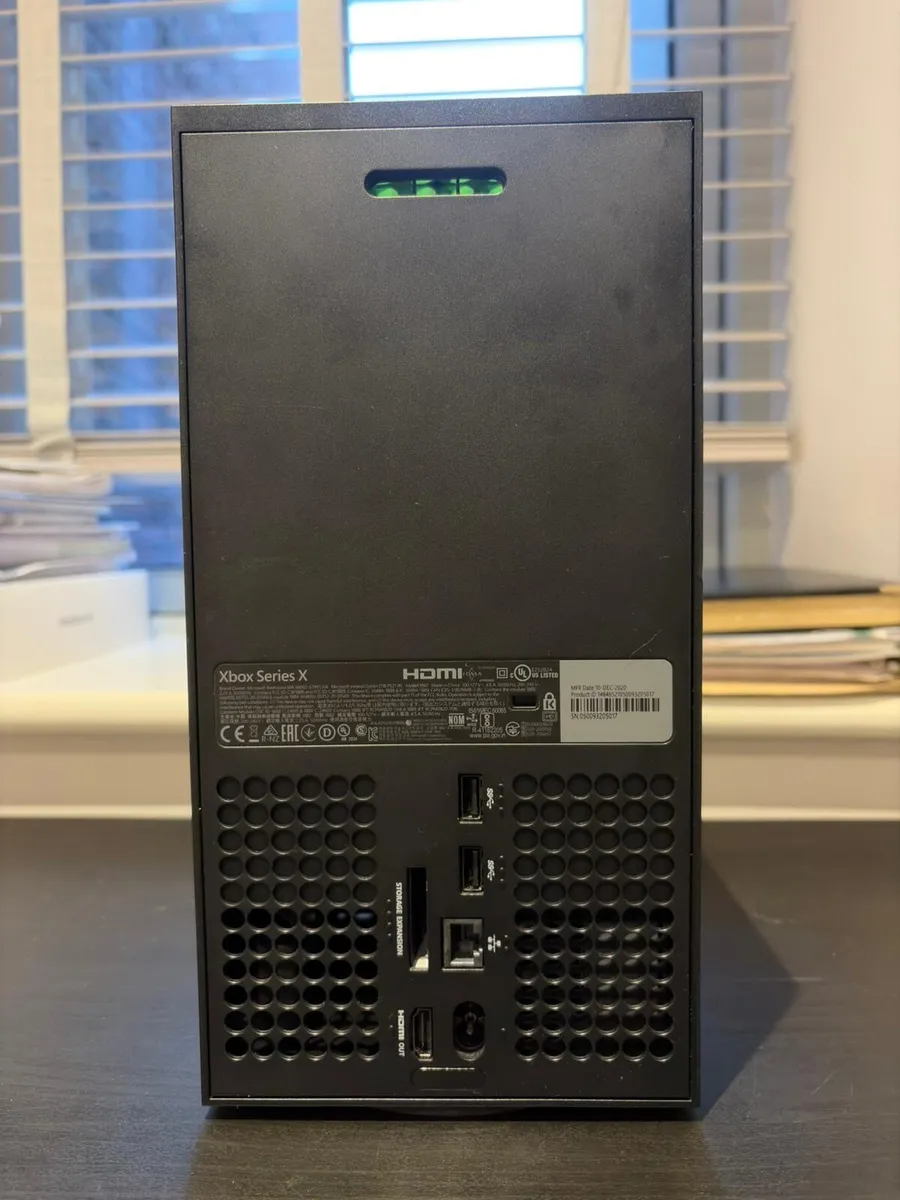 Xbox Series X - Image 2