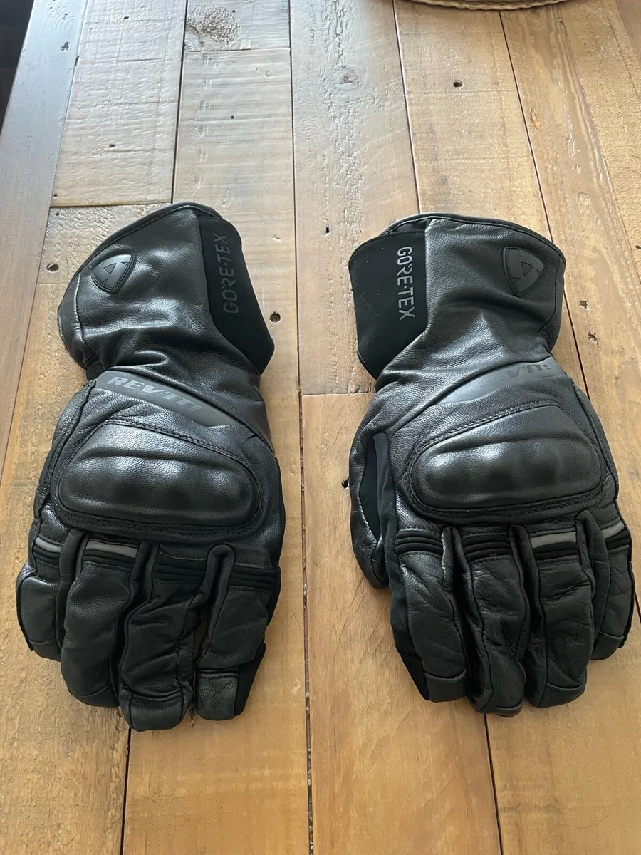 Motorcycle Gloves and Jacket - Image 1