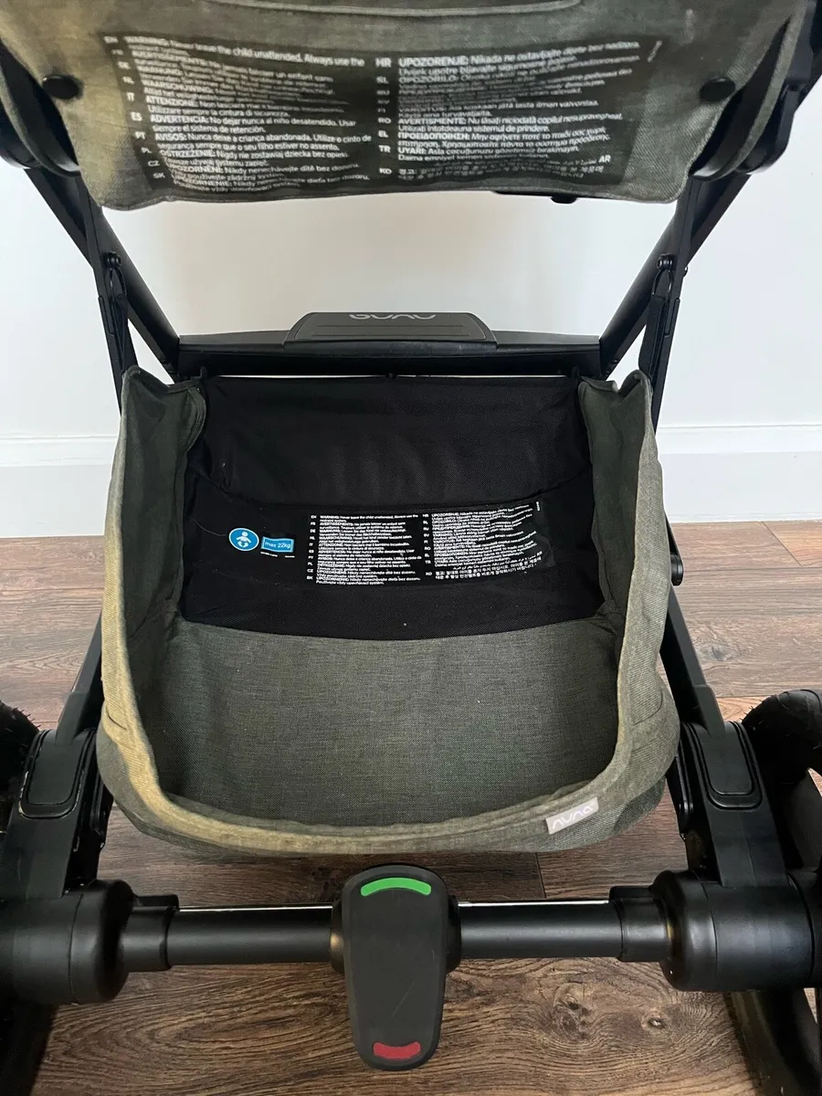 Immaculate Nuna Mixx Next Pram & Bassinet - Image 4