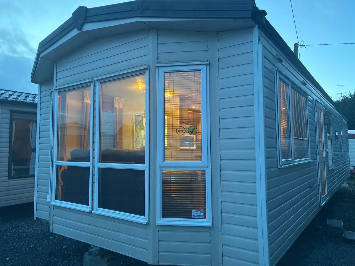 SPECTACULAR, MODERN AND UNIQUE - Image 2