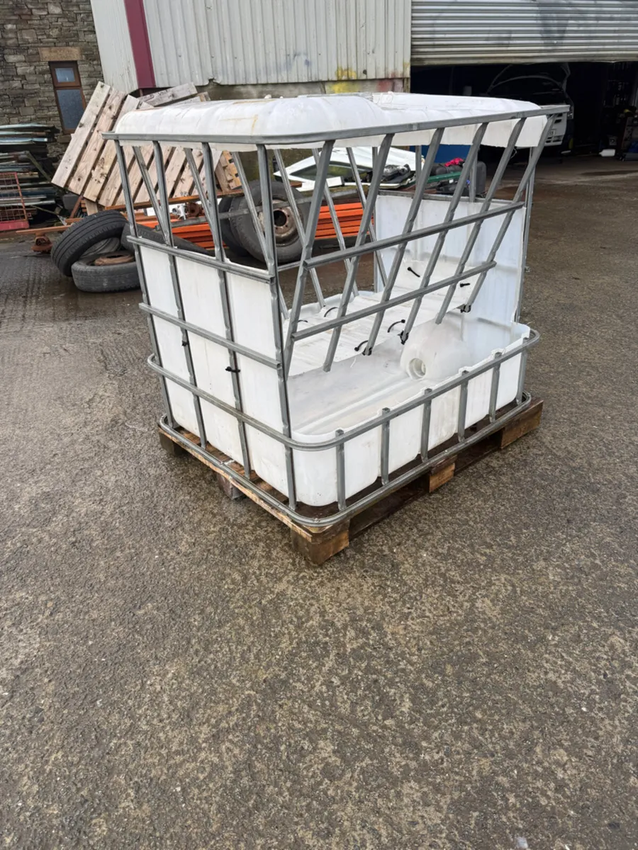 Hay feeder for sheep or calves - Image 3