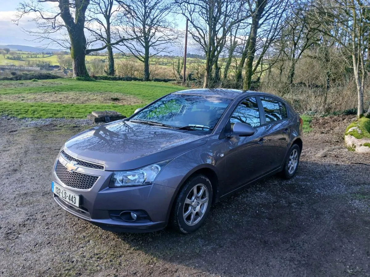 Chevrolet Cruze - Image 1