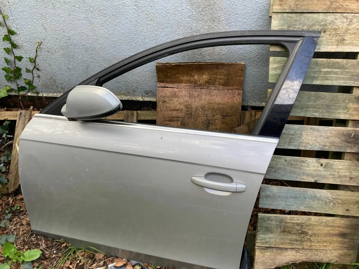 Audi A4  2015 hood, bumper, lights,parts - Image 4