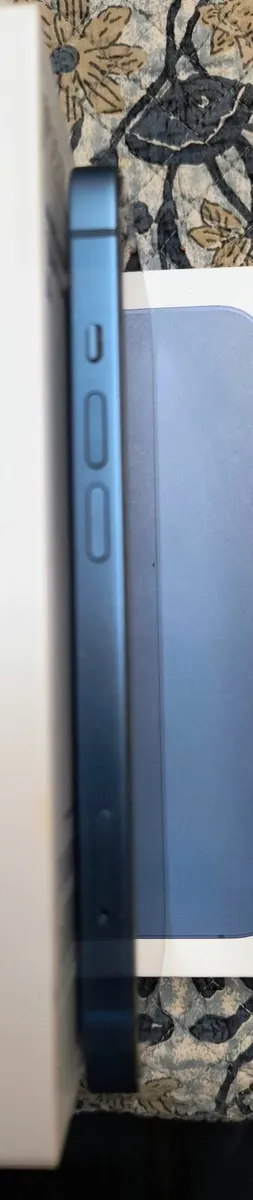 Iphone 13 - Image 4