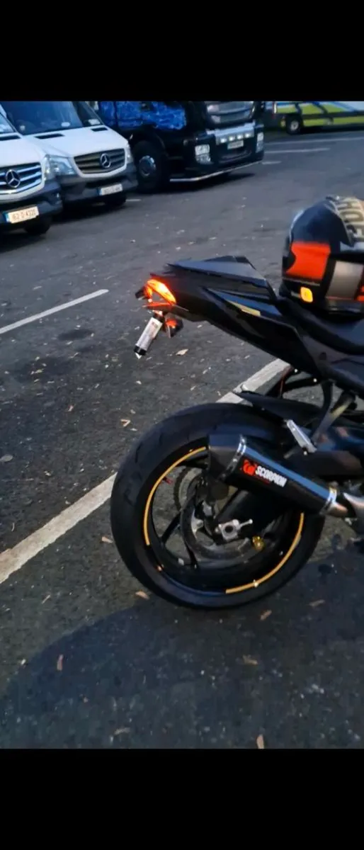 Suzuki gsxs 1000 - Image 4