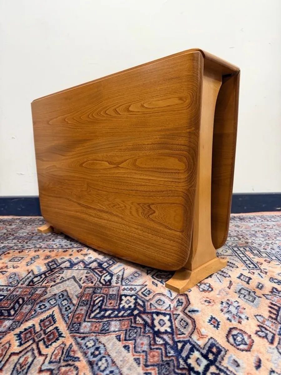 Vintage Ercol Model 820 Gateleg Folding Coffee Table - Image 1