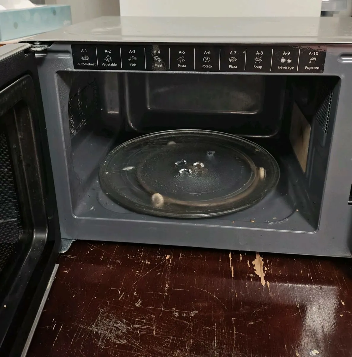 Microwave - Image 2