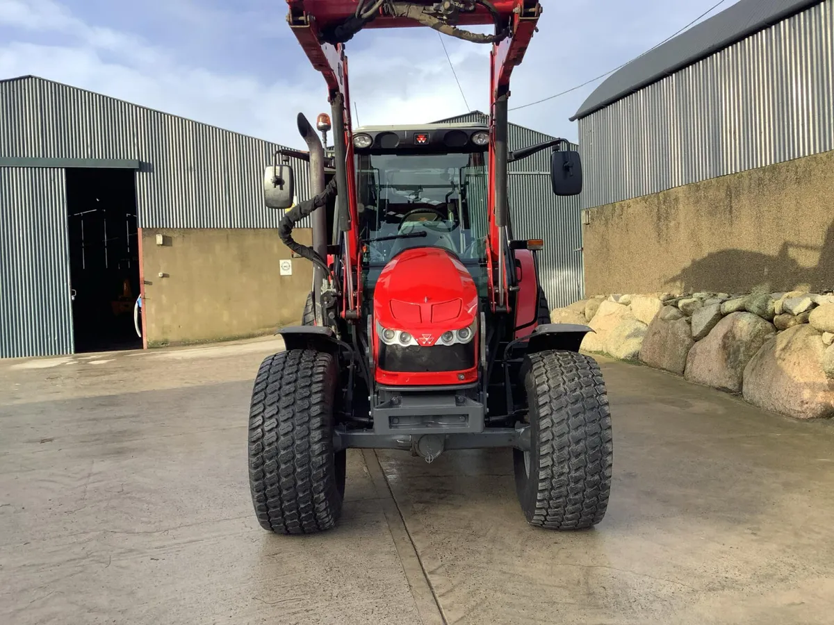 2012 MF 5440 - Image 2