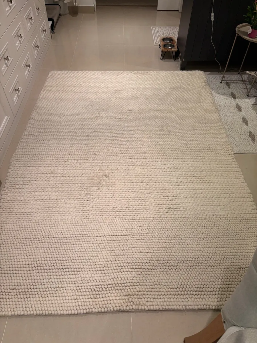 Cream Rug - Image 1