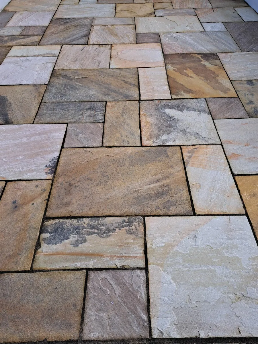 Indian Sandstone patio slabs - Image 1