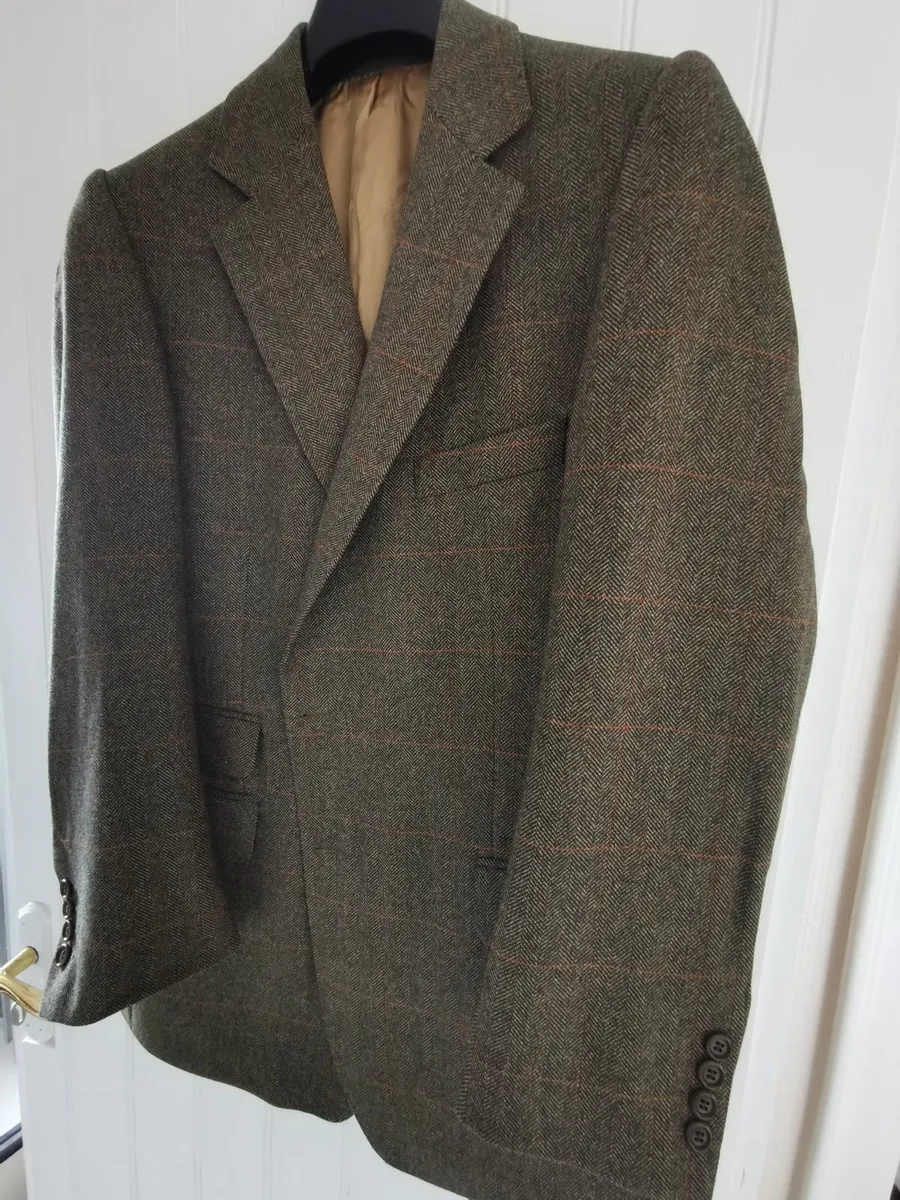 Man's Tweed Jacket - Image 3