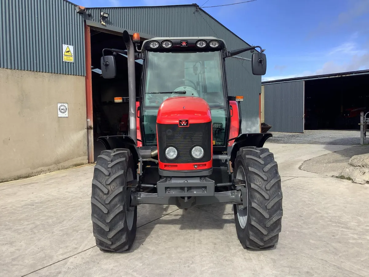 2011 MF 6455 - Image 2