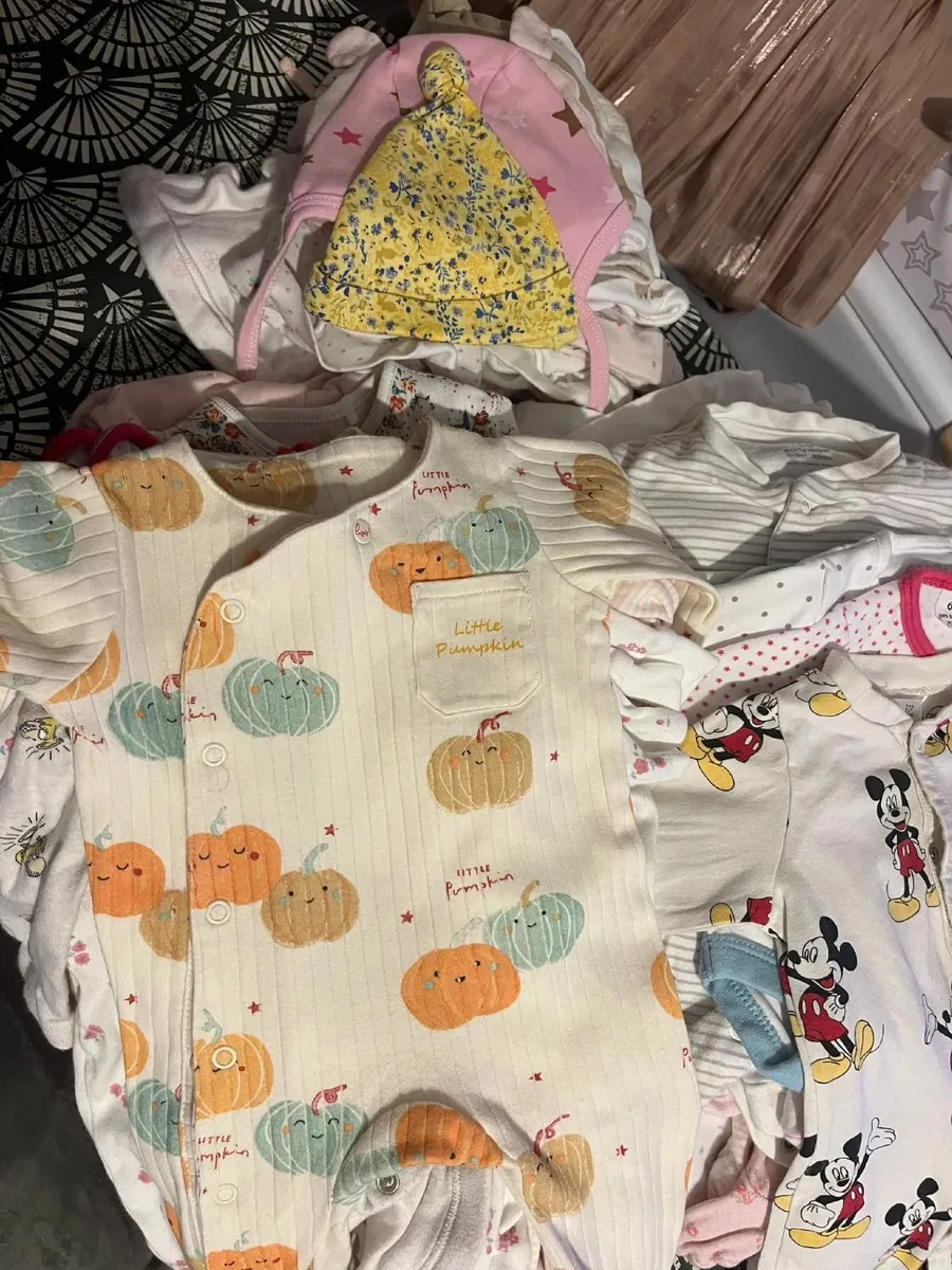 Baby clothes mint condition free delivery - Image 4