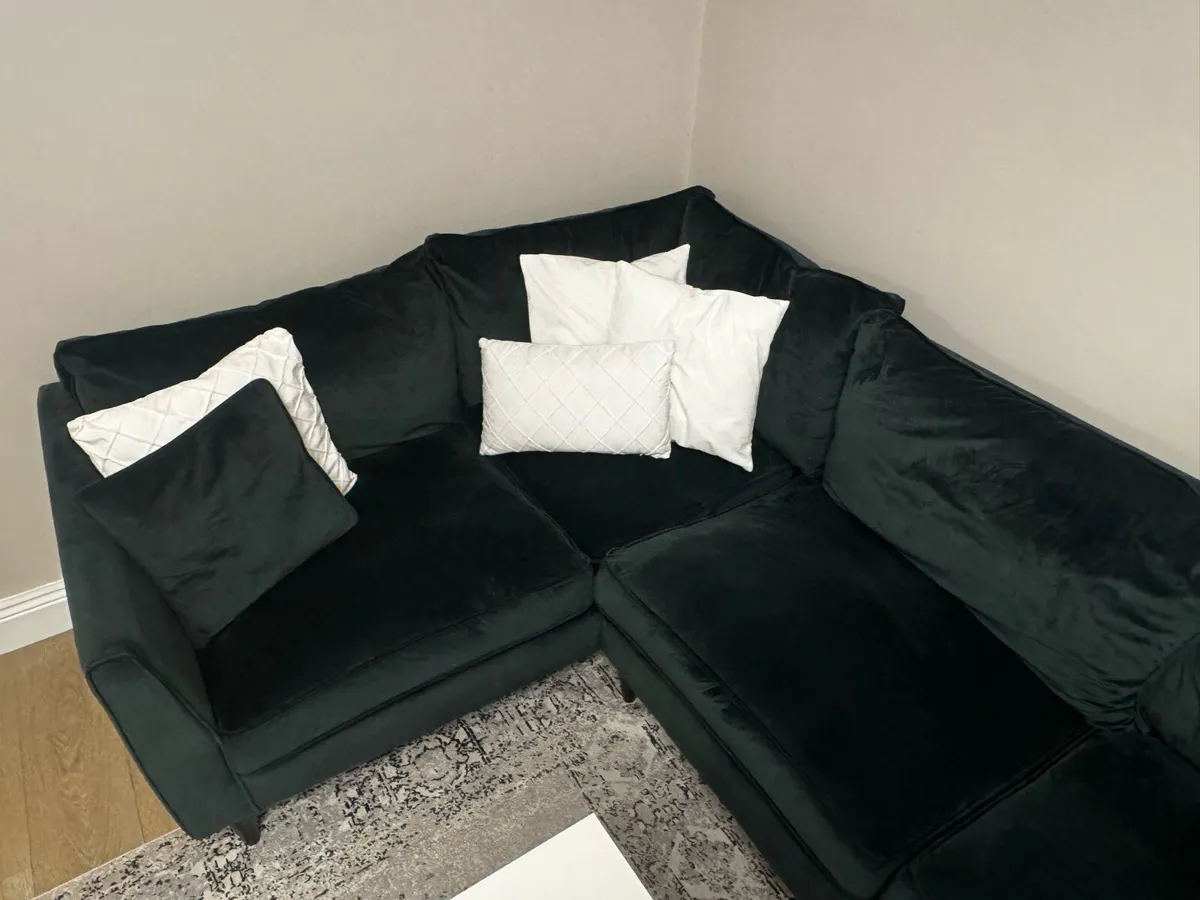 Green Velvet Corner Sofa – 250 x 170 cm - Image 2