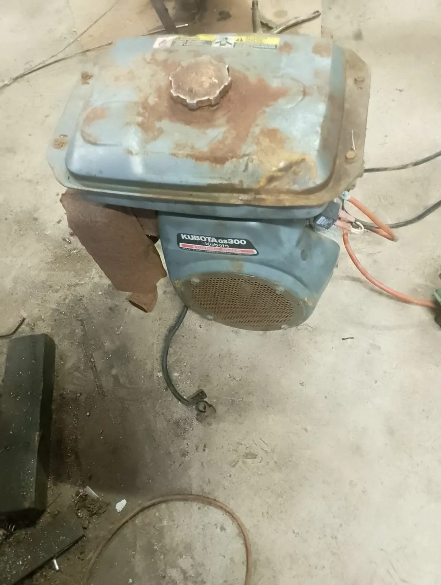 Kubota GS300 7.5hp electric start engine - Image 2