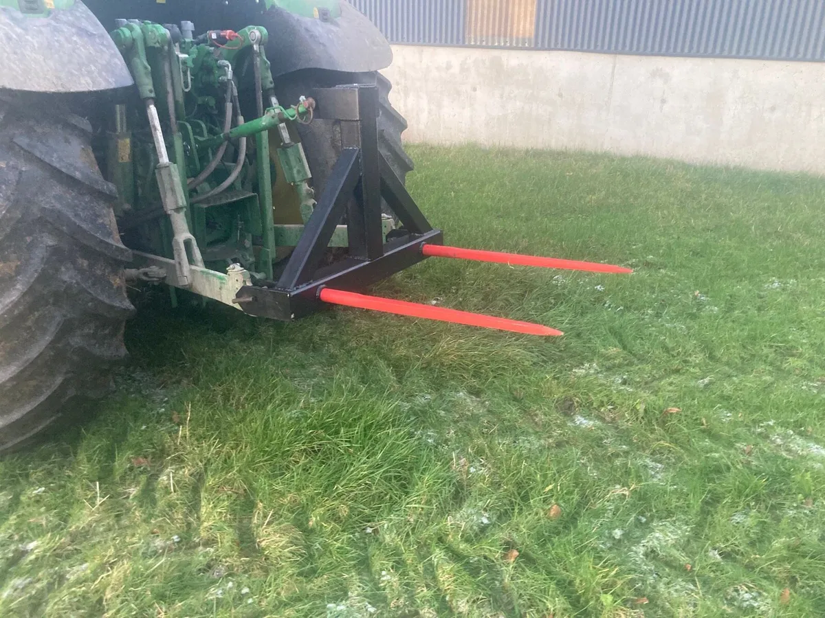 Bale spike - Image 2