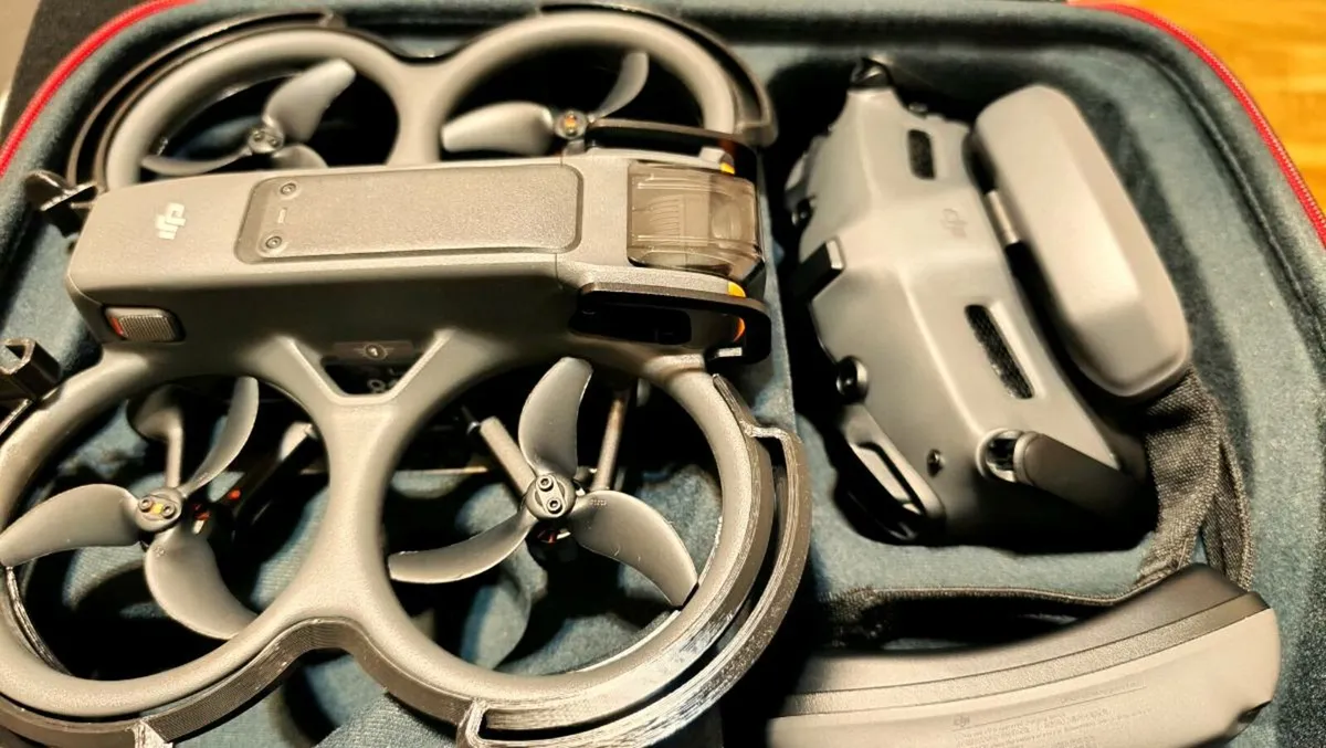 Dji avata 2 + battery's+ hub + etc - Image 3