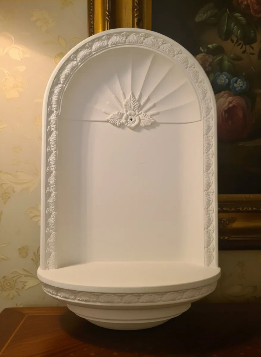 Plaster wall niche POSTAGE AVAILABLE