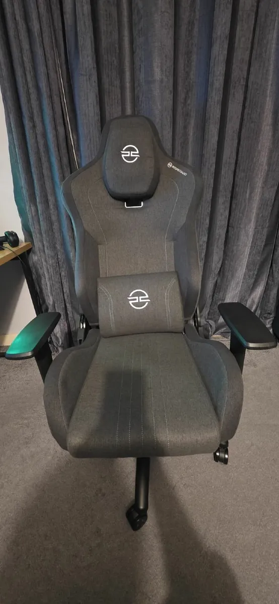 GAMING CHAIR - Image 3