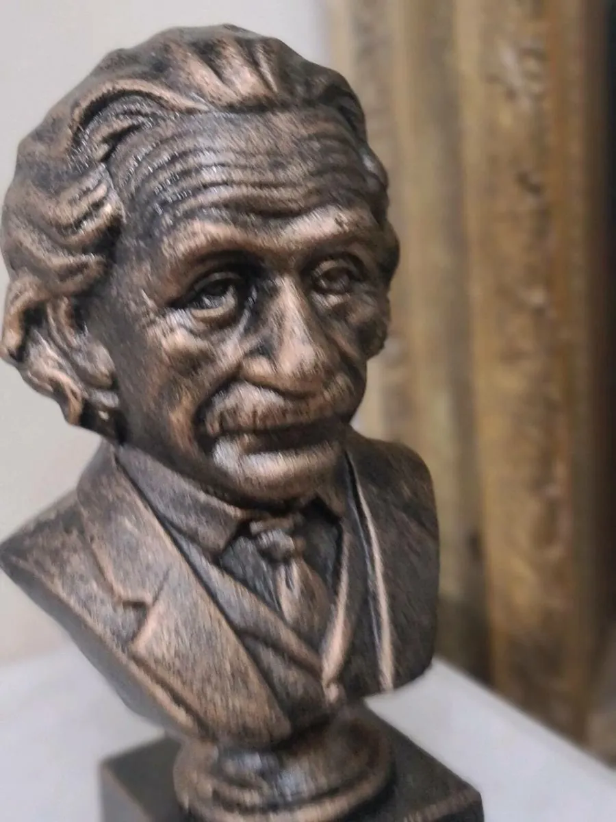Albert Einstein bust - Image 2