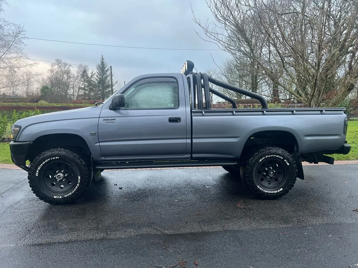 1999 HILUX Single Cab - Image 1