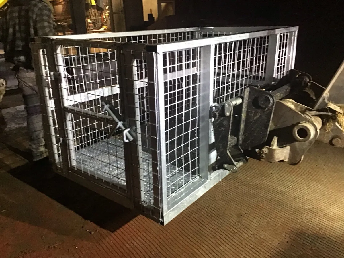 Safety cages calf transport ers - Image 1