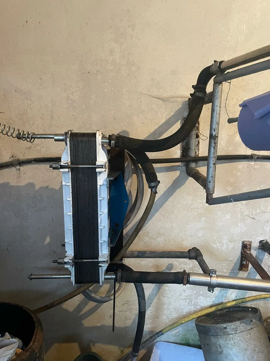 Milking machine - Image 4