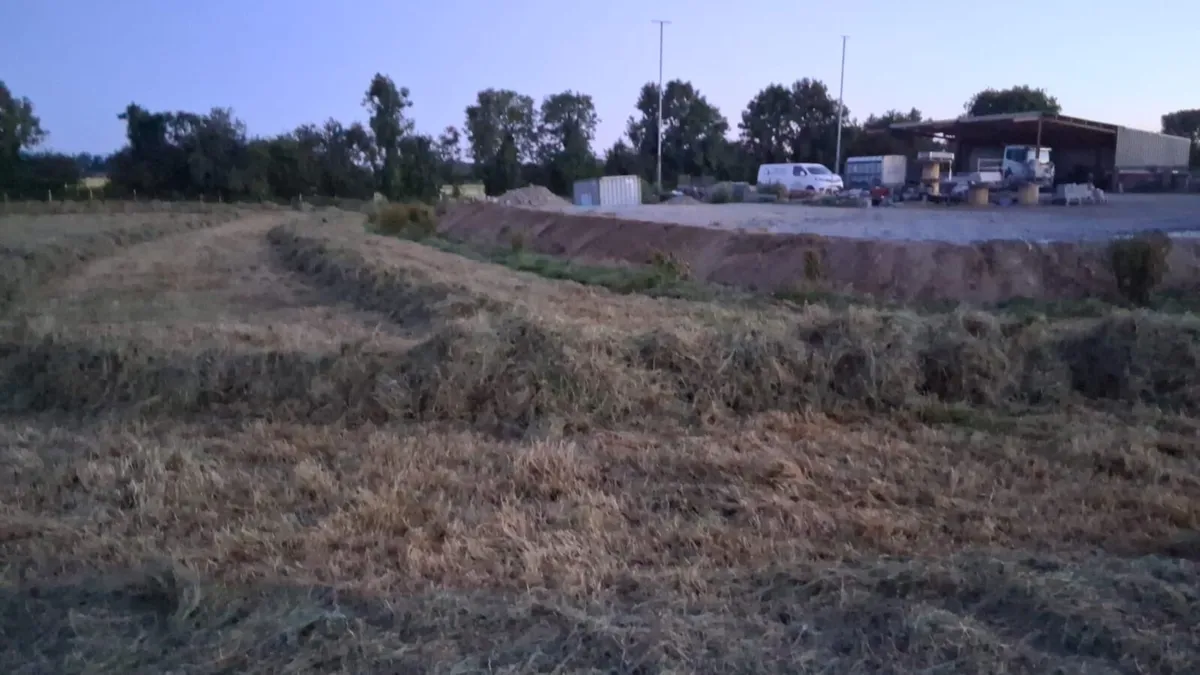 40 haylage bales - Image 4