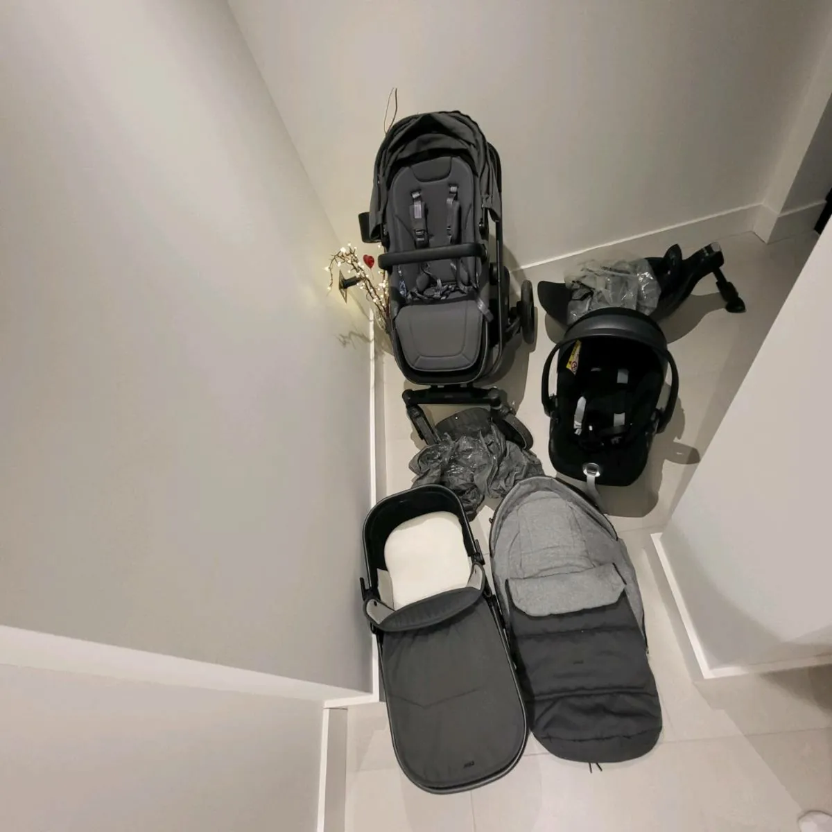 Joolz Geo Buggy / Car Seat - Image 1